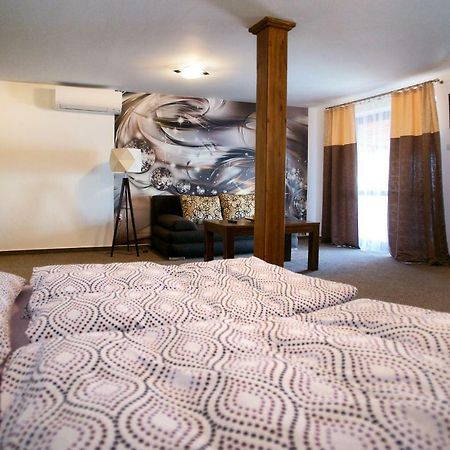 Penzion Anima Hotel Kaluža Екстериор снимка